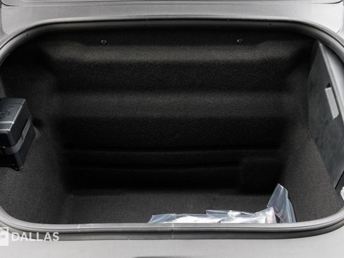 Used 2025 Porsche 911 Carrera image 31