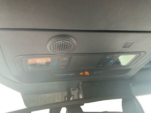 Used 2025 Ford Bronco Outer Banks AWD/4WD image 18