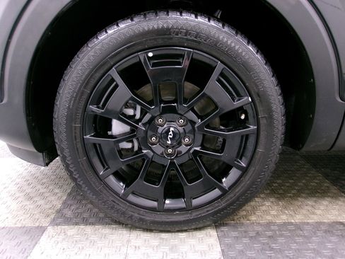 Used 2022 Kia Telluride EX w/ EX Premium Package image 18