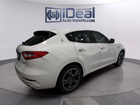 Used 2019 Maserati Levante AWD/4WD image 5
