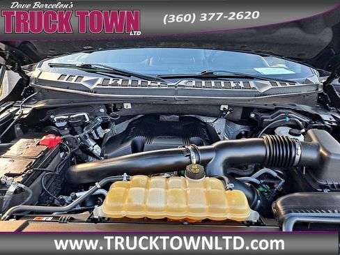Used 2018 Ford F150 Lariat w/ Equipment Group 502A Luxury image 9