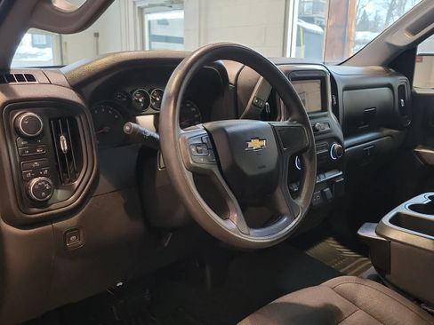 Used 2022 Chevrolet Silverado 1500 Custom image 11