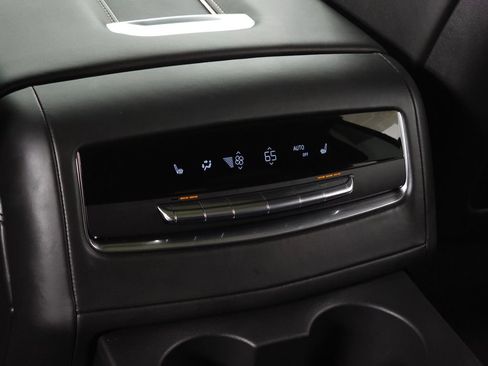 Used 2023 Cadillac Escalade ESV V AWD/4WD image 41