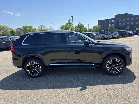 New 2026 Volvo XC90 T8 Plus w/ Protection Package Premier AWD/4WD image 4
