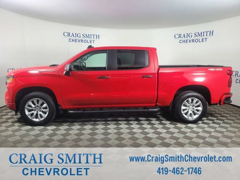 Used 2024 Chevrolet Silverado 1500 Custom AWD/4WD image 2