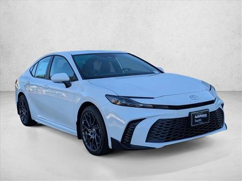 New 2026 Toyota Camry SE FWD image 7