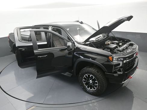 Used 2025 Chevrolet Silverado 1500 ZR2 w/ Technology Package image 83