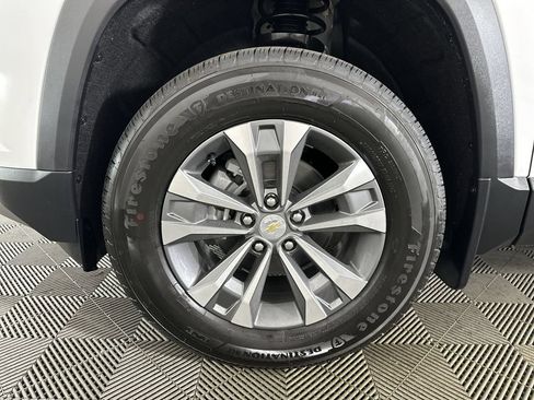 New 2026 Chevrolet Equinox LT w/ Convenience Package II FWD image 31