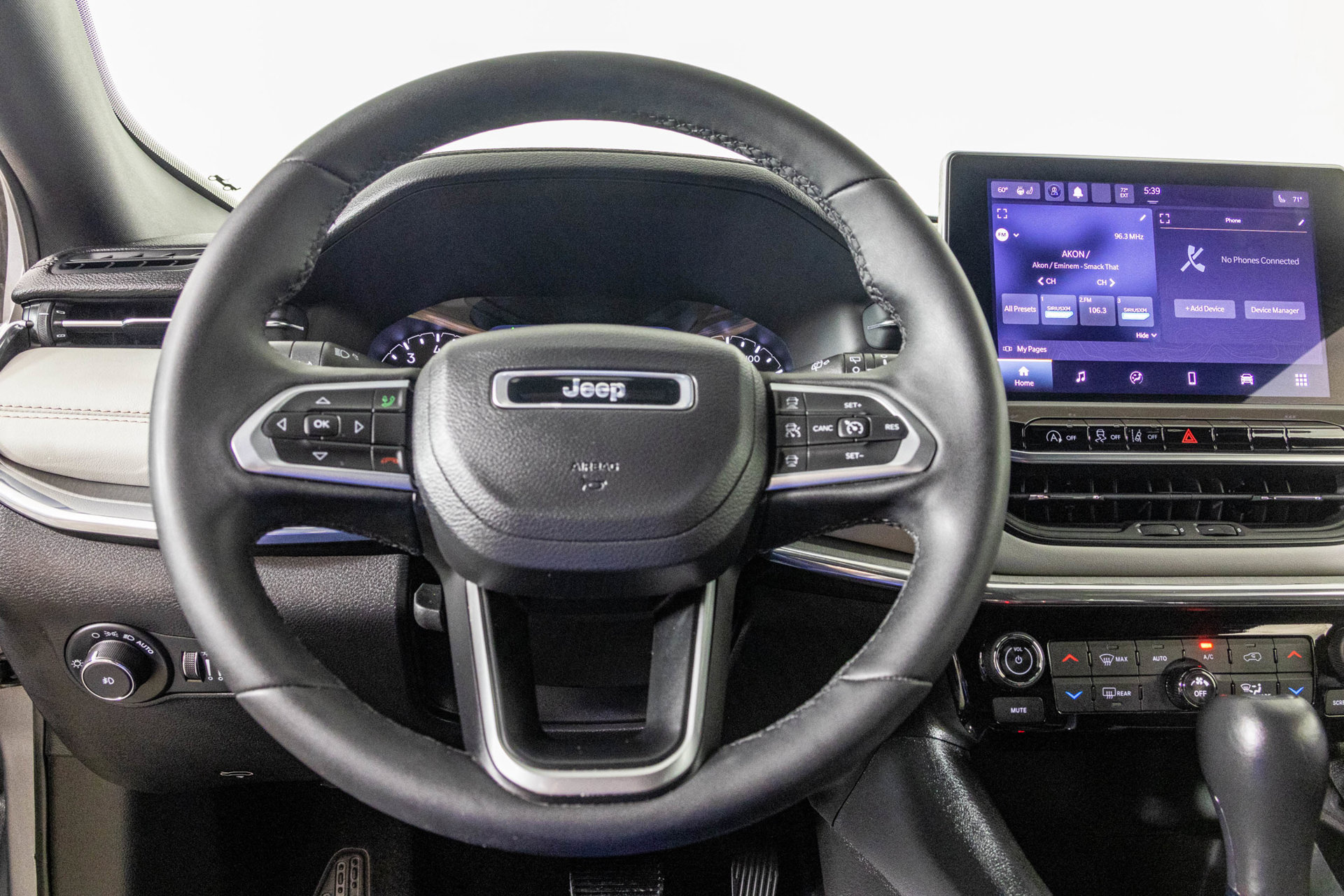 Used 2023 Jeep Compass Limited AWD/4WD image 30