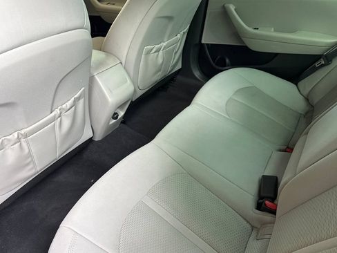 Used 2016 Hyundai Sonata SE FWD image 9
