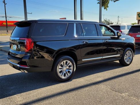 New 2025 GMC Yukon XL Denali w/ Sun & Power Step Package image 12