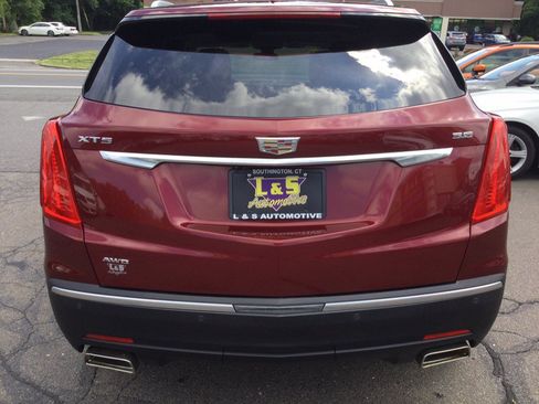 Used 2018 Cadillac XT5 Luxury w/ Driver Awareness Package AWD/4WD image 9