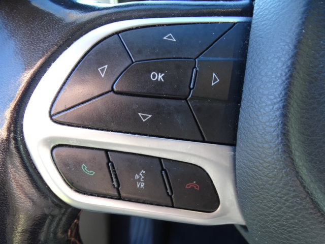Used 2020 Chrysler Pacifica Touring-L FWD image 8