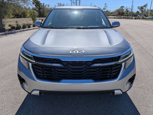 New 2026 Kia Seltos EX image 3