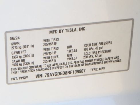 Used 2024 Tesla Model Y Long Range RWD image 49
