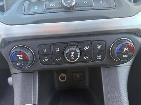 Used 2019 GMC Acadia SLE FWD image 24