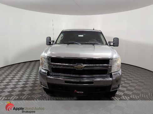 Used 2010 Chevrolet Silverado 2500 LT w/ Interior Plus Package image 2