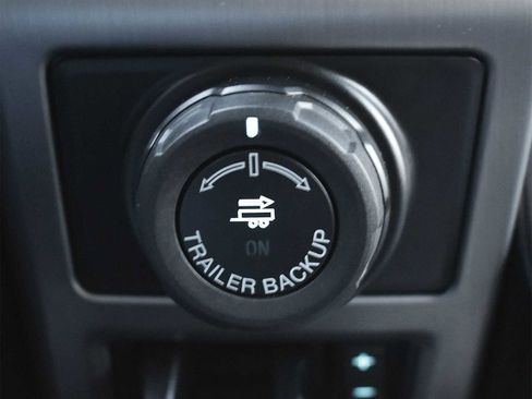 Used 2019 Ford F150 Platinum w/ Equipment Group 701A Luxury image 33