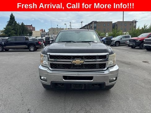Used 2011 Chevrolet Silverado 2500 LTZ w/ LTZ Plus Package AWD/4WD image 2