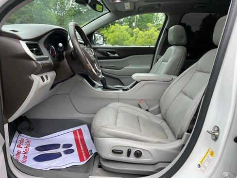 Used 2017 GMC Acadia SLT w/ LPO, Floor Liner Package AWD/4WD image 12