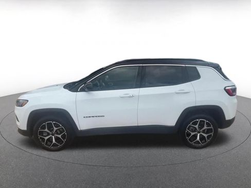 Used 2025 Jeep Compass Limited AWD/4WD image 9
