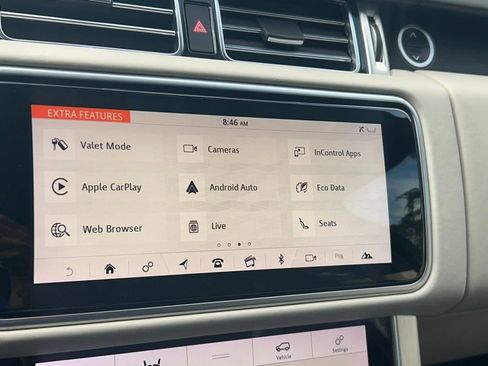 Used 2018 Land Rover Range Rover HSE image 14