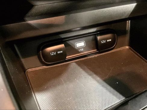 Used 2025 Kia Soul LX FWD image 29