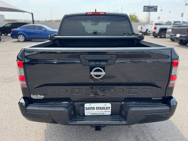 Used 2023 Nissan Frontier SV w/ Midnight Edition Package AWD/4WD image 5