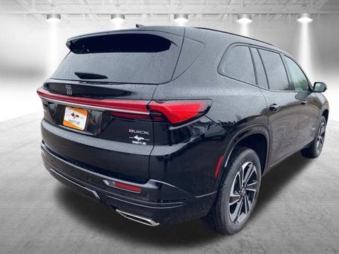 Used 2025 Buick Enclave Sport Touring AWD/4WD image 8