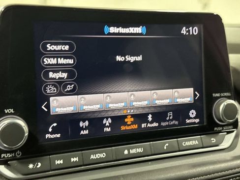 Used 2024 Nissan Rogue SV FWD image 14