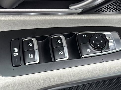New 2025 Kia Telluride S image 13
