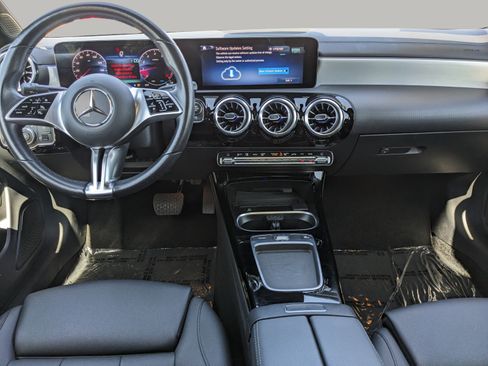 Used 2025 Mercedes-Benz CLA 250 image 15