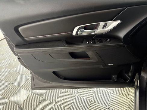 Used 2016 GMC Terrain SLT w/ Open Road Package FWD image 10