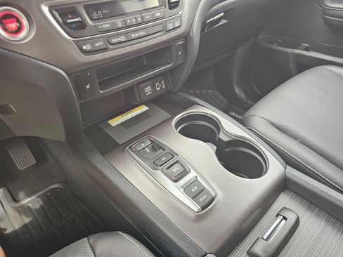 Used 2023 Honda Ridgeline RTL-E image 29