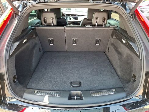 Used 2022 Cadillac XT4 Premium Luxury w/ Safety Alert Package image 28