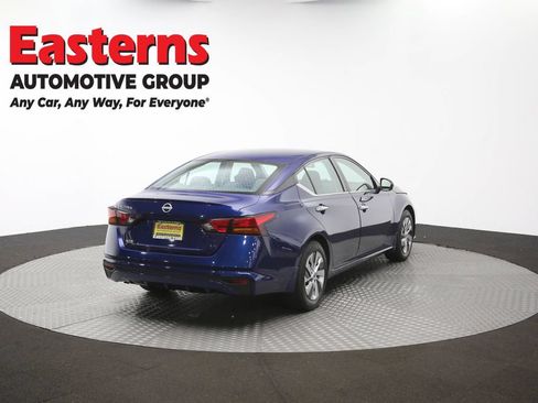Used 2024 Nissan Altima 2.5 S FWD image 38