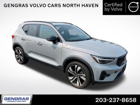 Certified 2024 Volvo XC40 B5 Plus w/ Climate Package AWD/4WD image 1