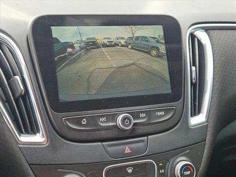 Used 2018 Chevrolet Malibu LT w/ Redline Edition image 13