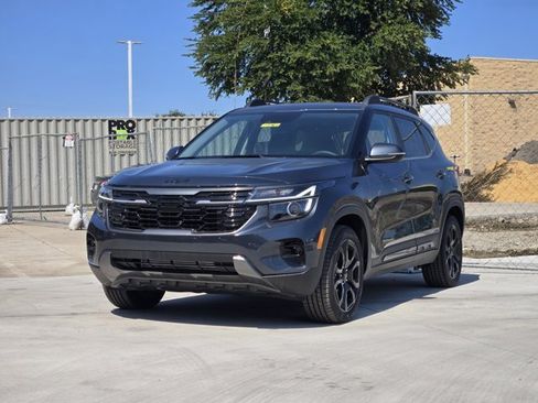 New 2025 Kia Seltos X-Line image 2