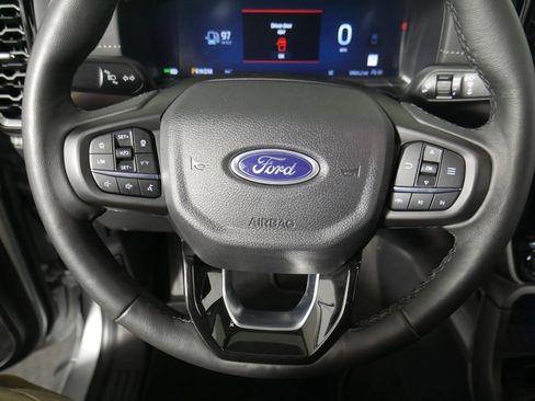 Used 2024 Ford Ranger Lariat w/ FX4 Off-Road Package image 13