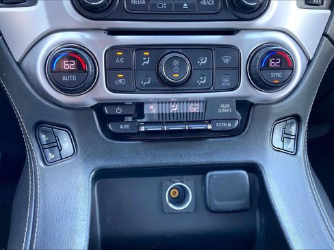 Used 2019 GMC Yukon XL SLT w/ Open Road Package AWD/4WD image 34