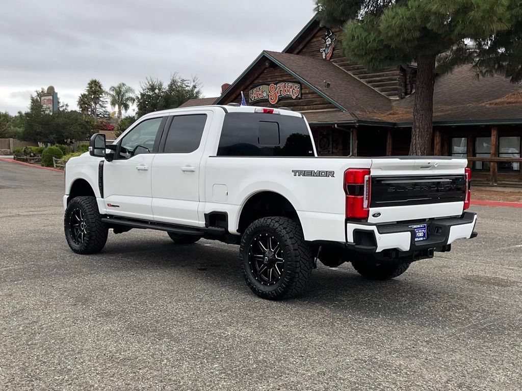 New 2025 Ford F250 Platinum w/ Tremor Off-Road Package AWD/4WD image 4