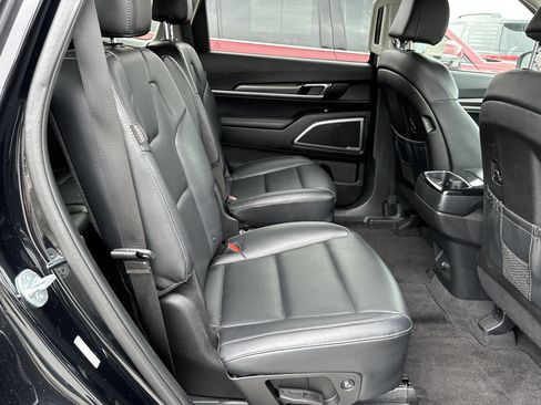 Certified 2024 Kia Telluride S FWD image 13