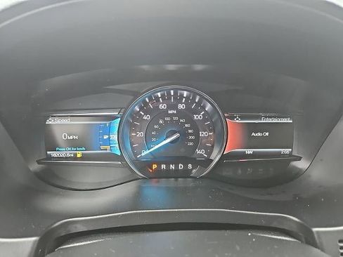 Used 2019 Ford Explorer XLT w/ Equipment Group 202A image 11