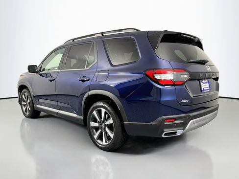 Certified 2025 Honda Pilot Touring image 7