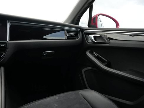Used 2019 Porsche Macan AWD/4WD image 7