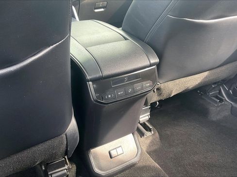 Used 2023 Toyota Highlander XSE AWD/4WD image 41