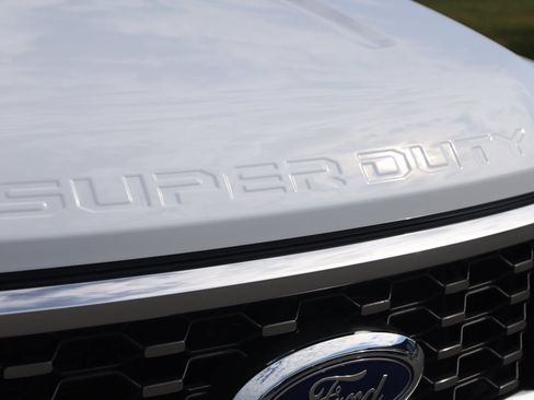 Used 2025 Ford F450 Lariat image 19