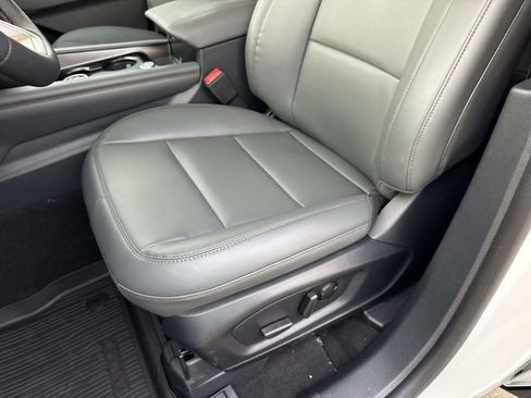 New 2026 Ford Explorer Active w/ Active Comfort Package image 17