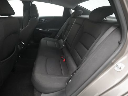 Used 2020 Chevrolet Malibu LT FWD image 15